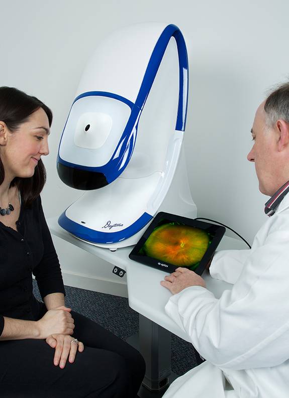 reviewing retinal images